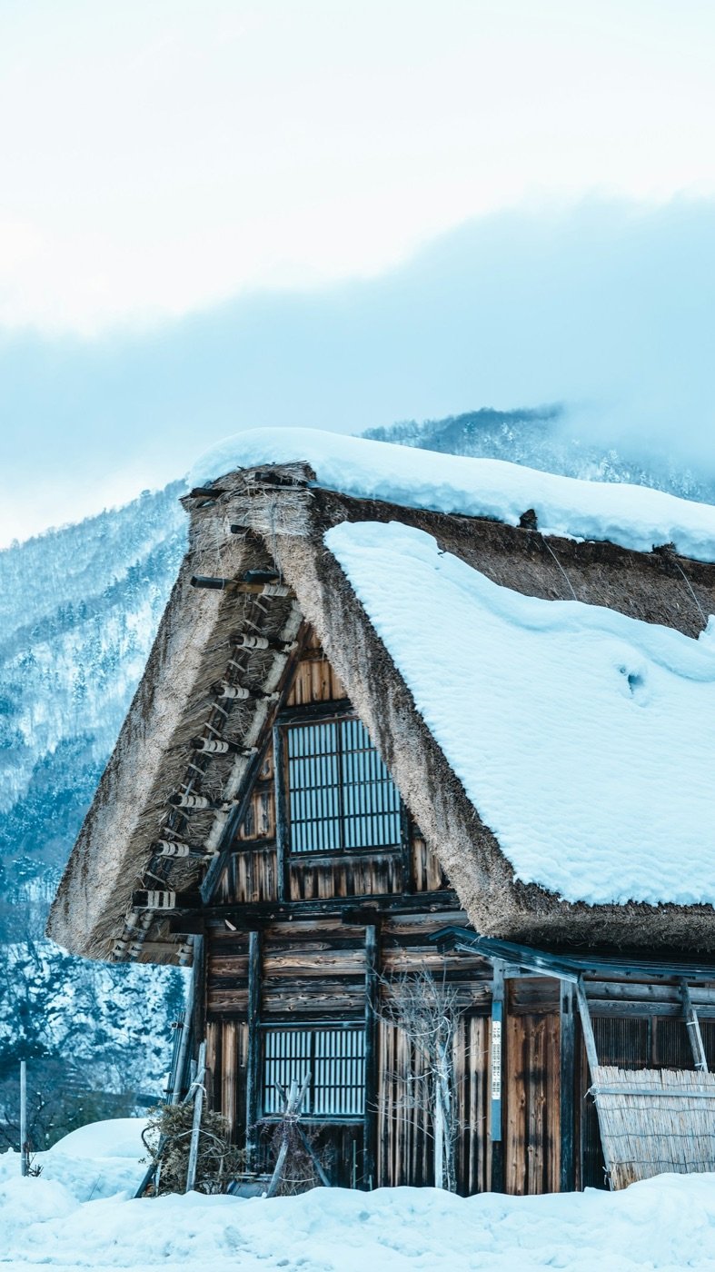 Snow-covered Shirakawa-go farmhouse — day trips from Nagoya