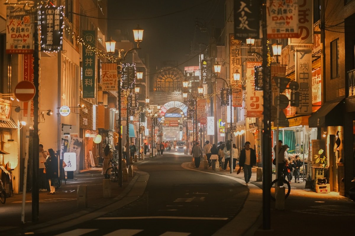 Busy night street scene in Kagoshima city, Japan — Kagoshima food guide