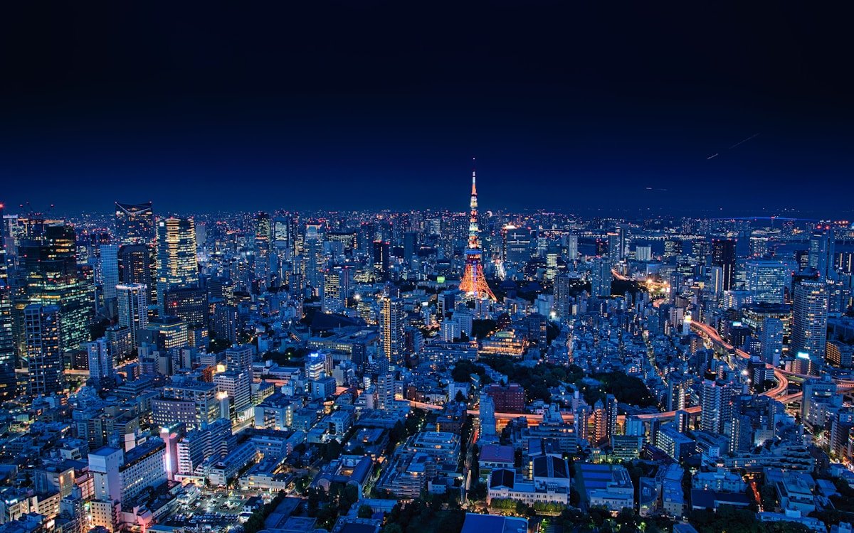 Roppongi district aerial view at night, Tokyo — Tokyo vs Seoul comparison